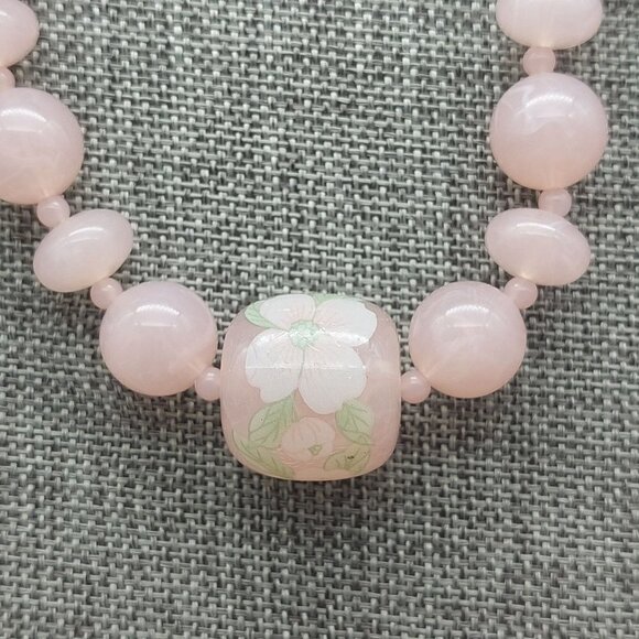 Vintage Pink Plastic Bead Collar Strand Necklace Large Floral Center Bead 18" - Picture 6 of 11